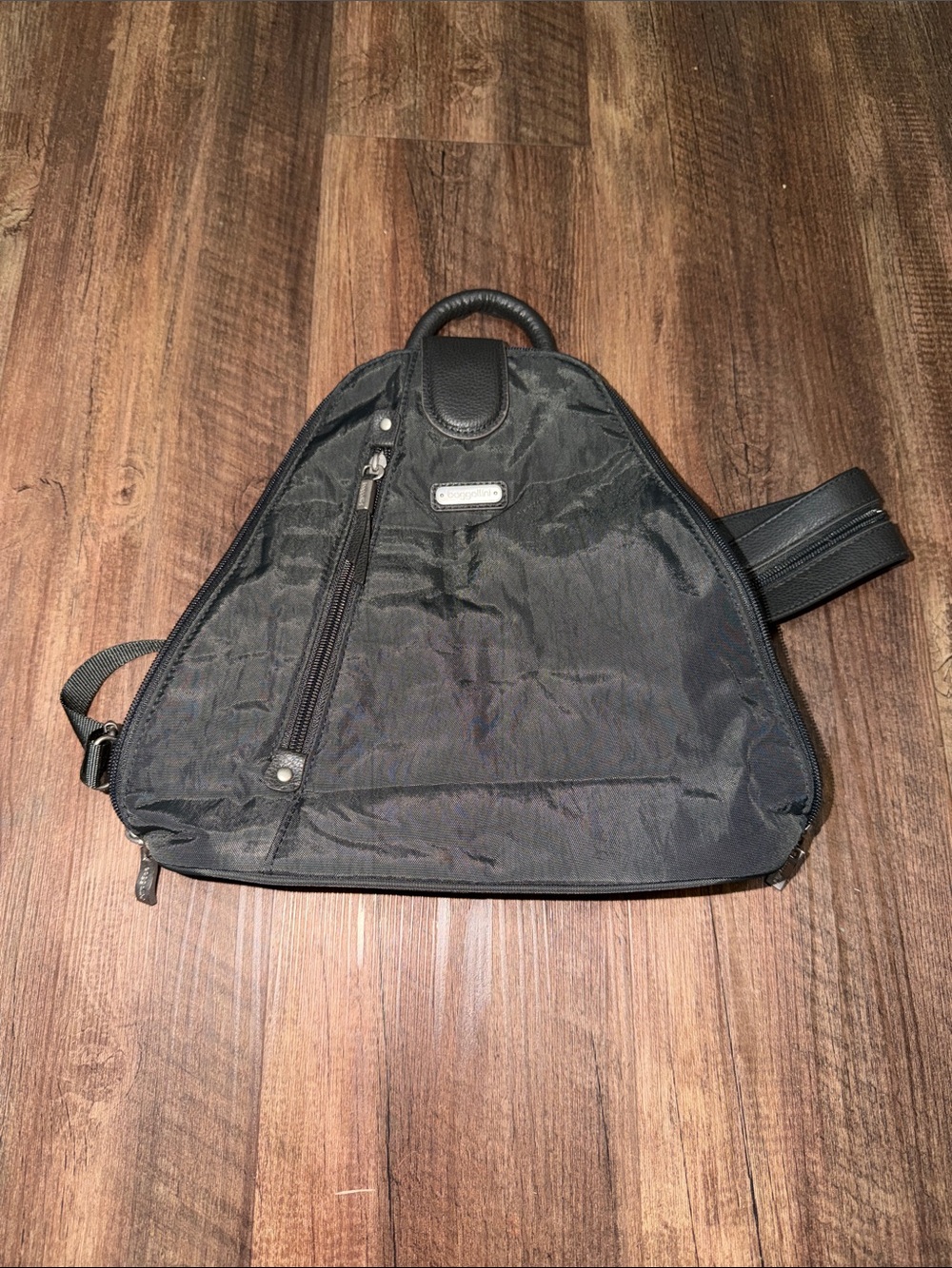 Baggallini metro backpack gray EUC